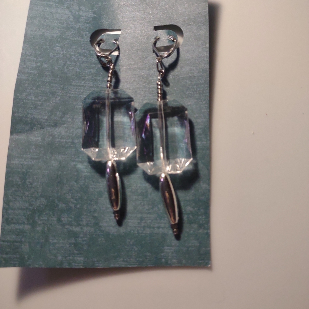 Clear Earrings Pierced - Picture 3 of 4